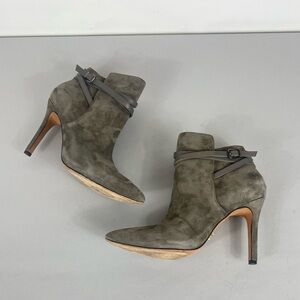 Pour La Victoire Grey Suede Boots with Heels